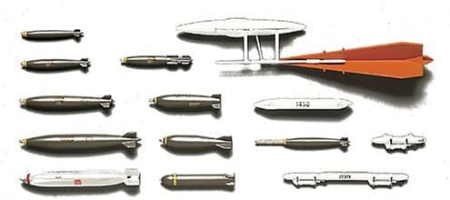 ABD Bombaları ve Çekici Hedef Sistemi 1/48 Hasegawa